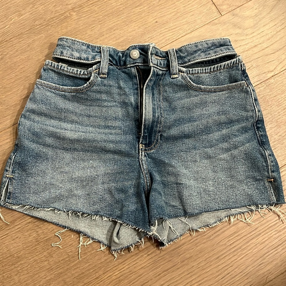 Hollister Jean shorts blue washed waist design